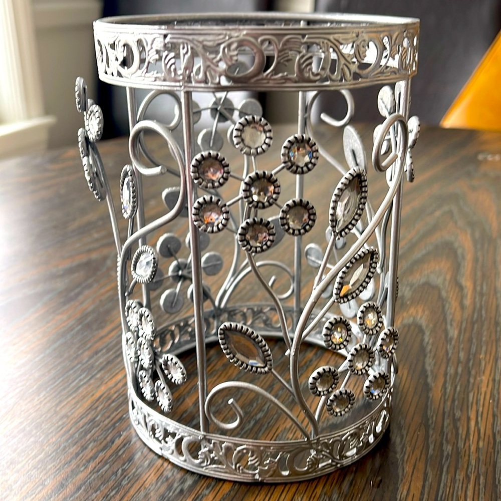 Pink zebra diamond accent shade